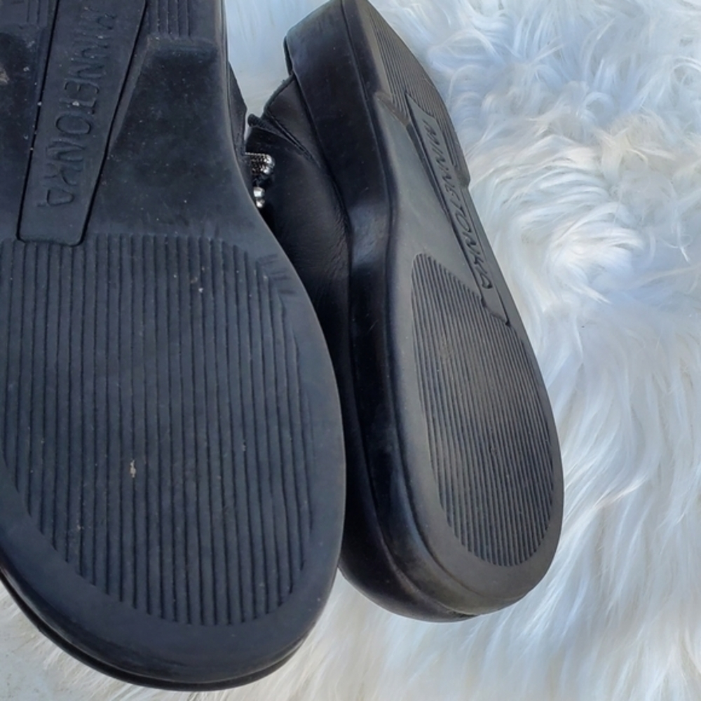 Minnetonka Black Leather Western Clogs 10 - Picture 6 of 7